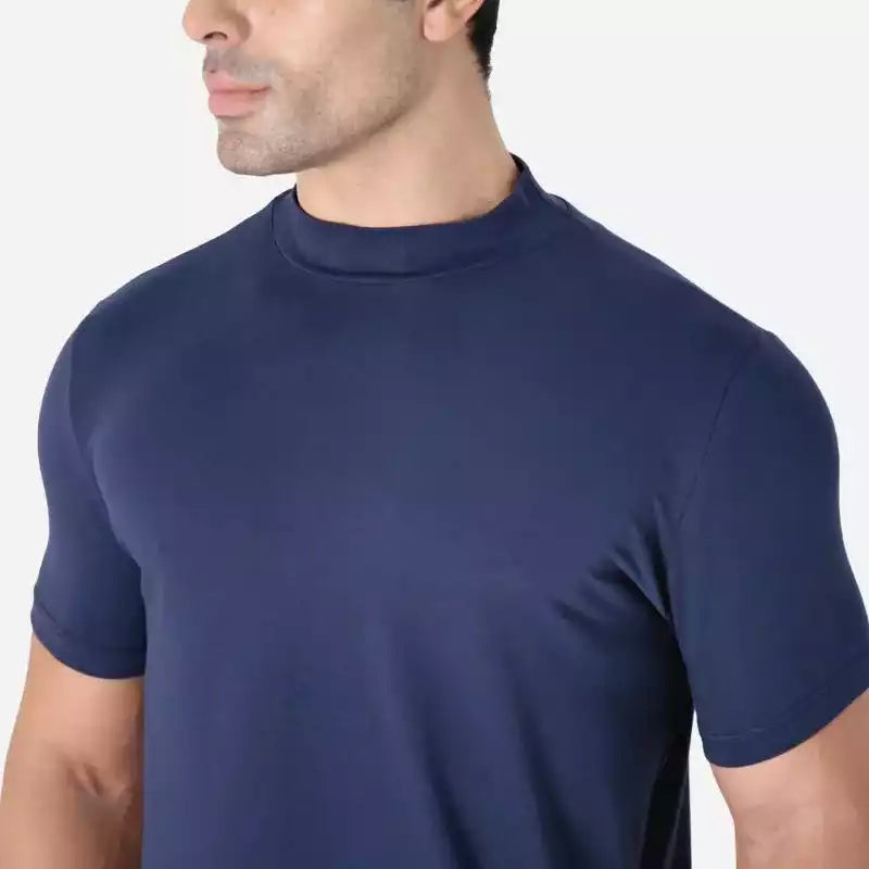 Camiseta Azul em Gola Alta