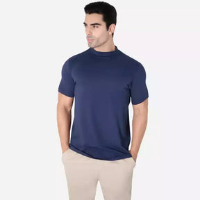 Camiseta Azul em Gola Alta